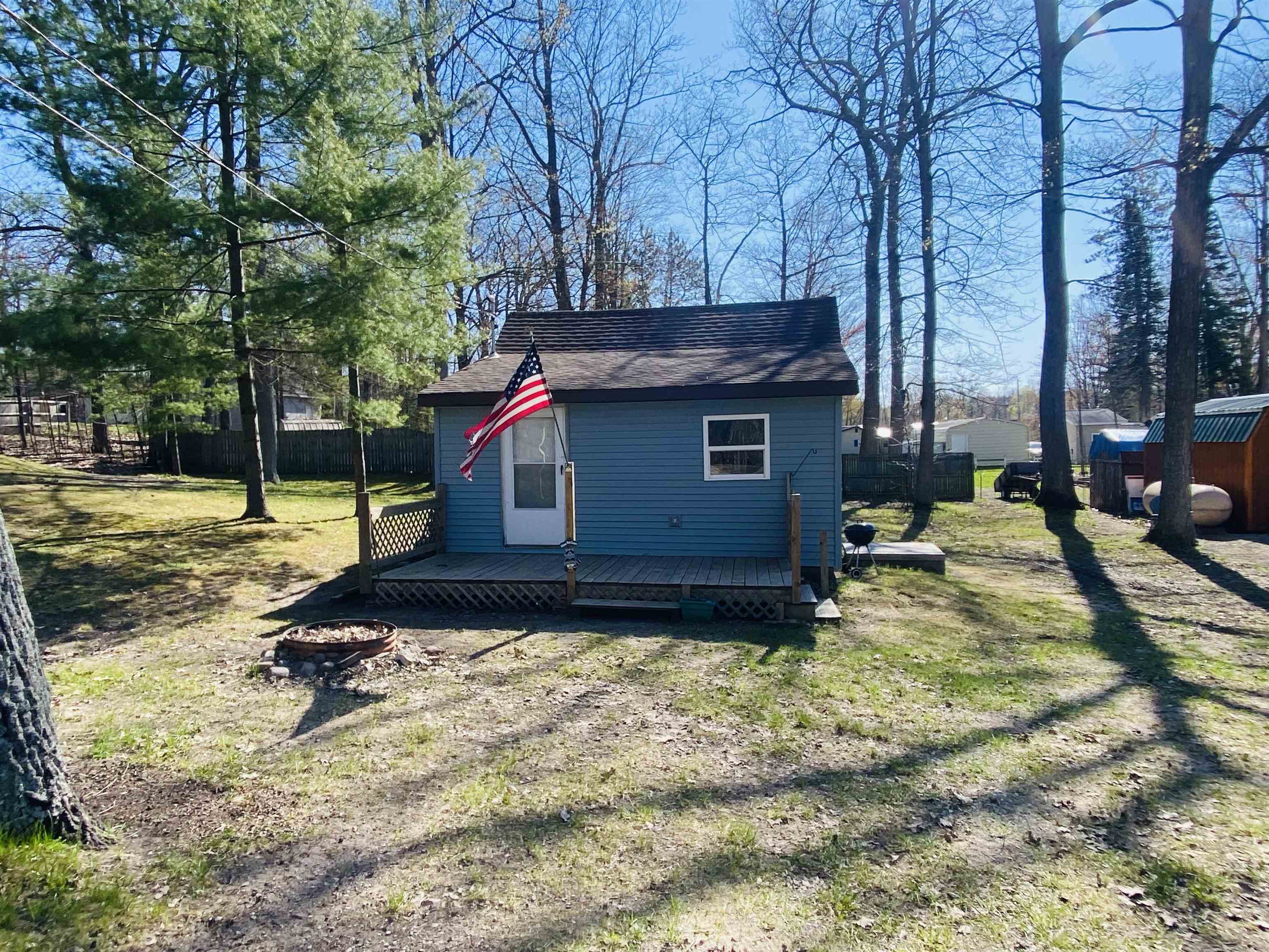 2438 Park Road Lupton, MI 48635 - Photo 2 of 27