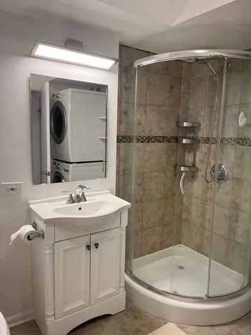 $2,400 | 408 Inverrary Lane, Deerfield, IL 60015