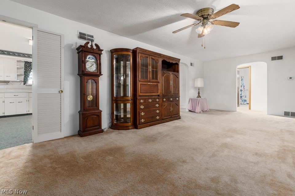 444 Harding Road Zanesville, OH 43701 - Photo 4 of 7 Gallery Image 4