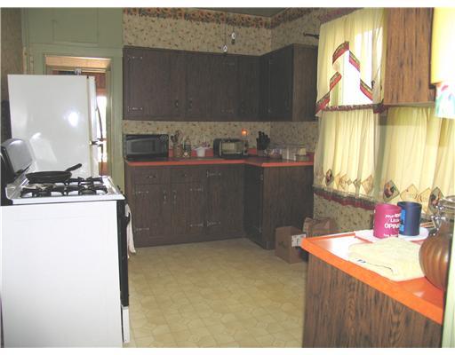 448 Ridge Avenue Canonsburg, PA 15317 - Photo 2 of 13 Kitchen.
