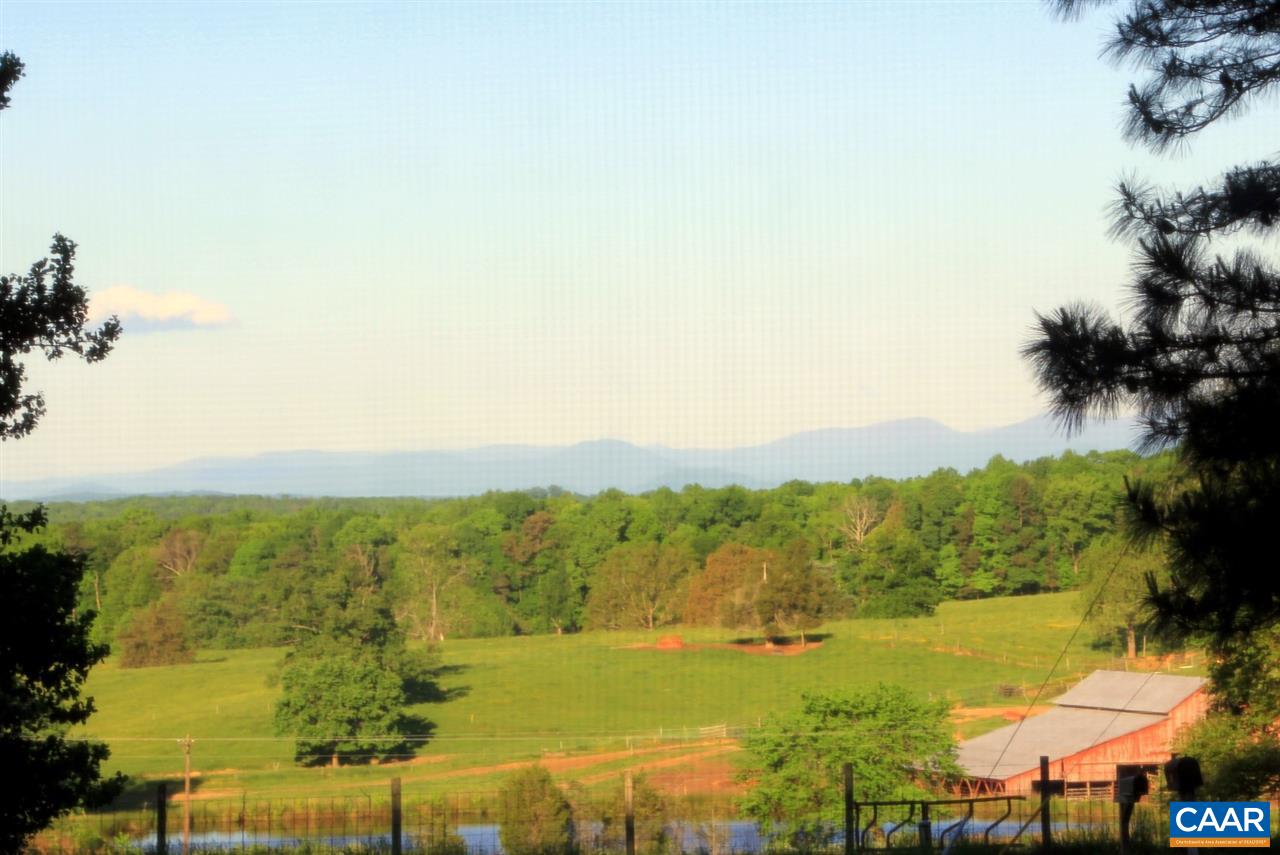 88 Good Hope Church Road Aroda, VA 22709 - Photo 27 of 30 a view of an outdoor space and mountain view