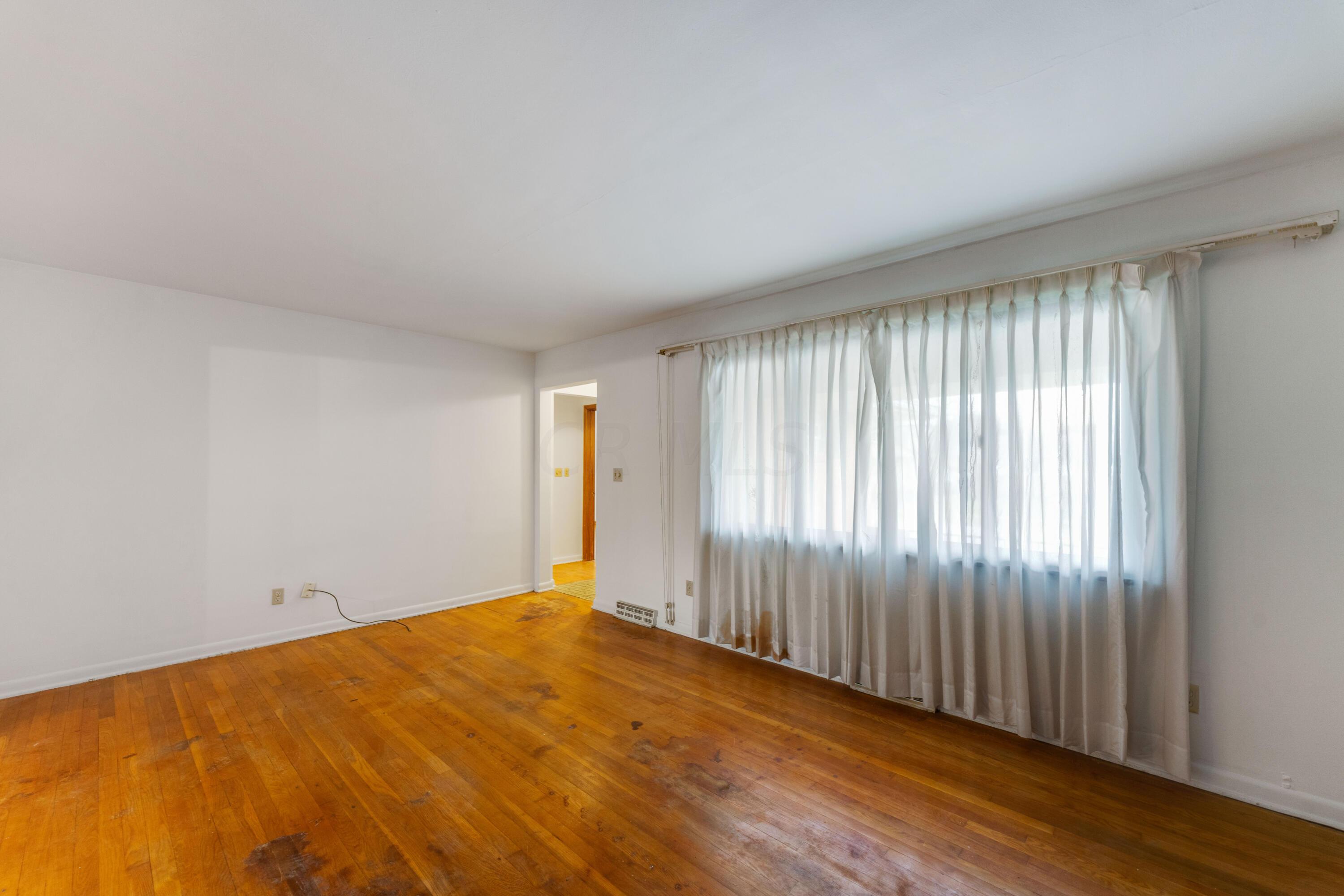 1097 Fordham Road Columbus, OH 43224 - Photo 4 of 41 20-dsc04754-dsc04756