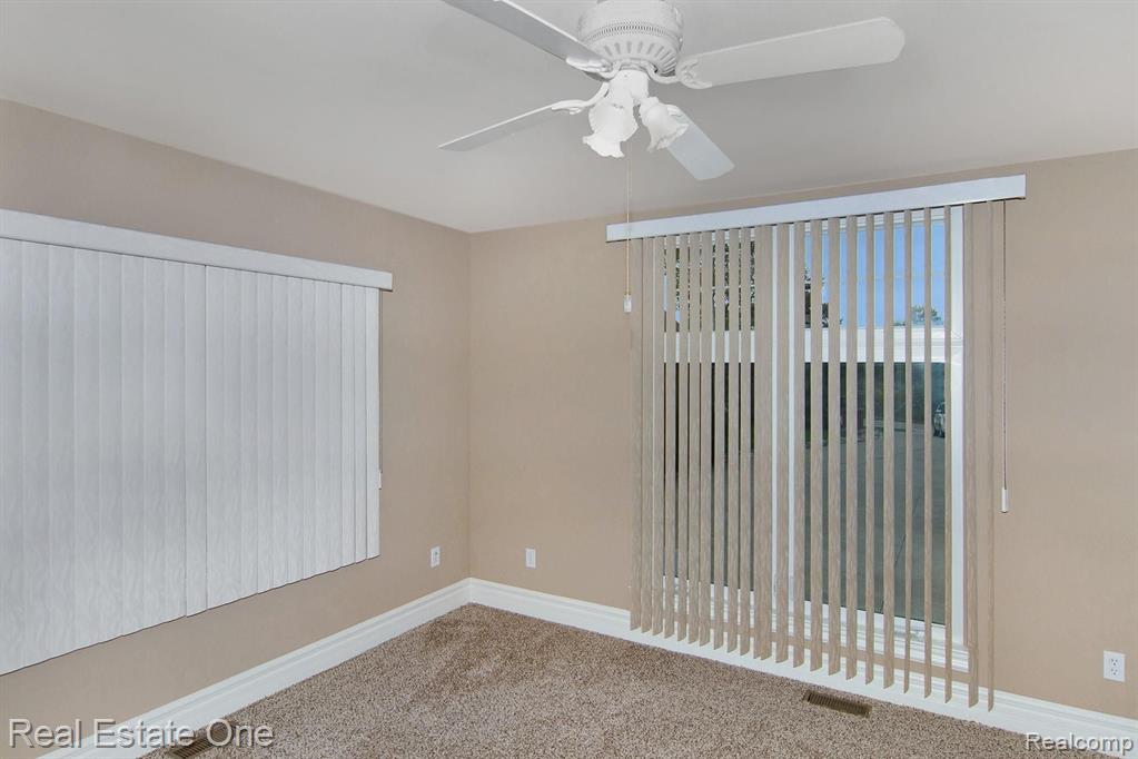 51900 Baker Road Chesterfield, MI 48047 - Photo 15 of 26