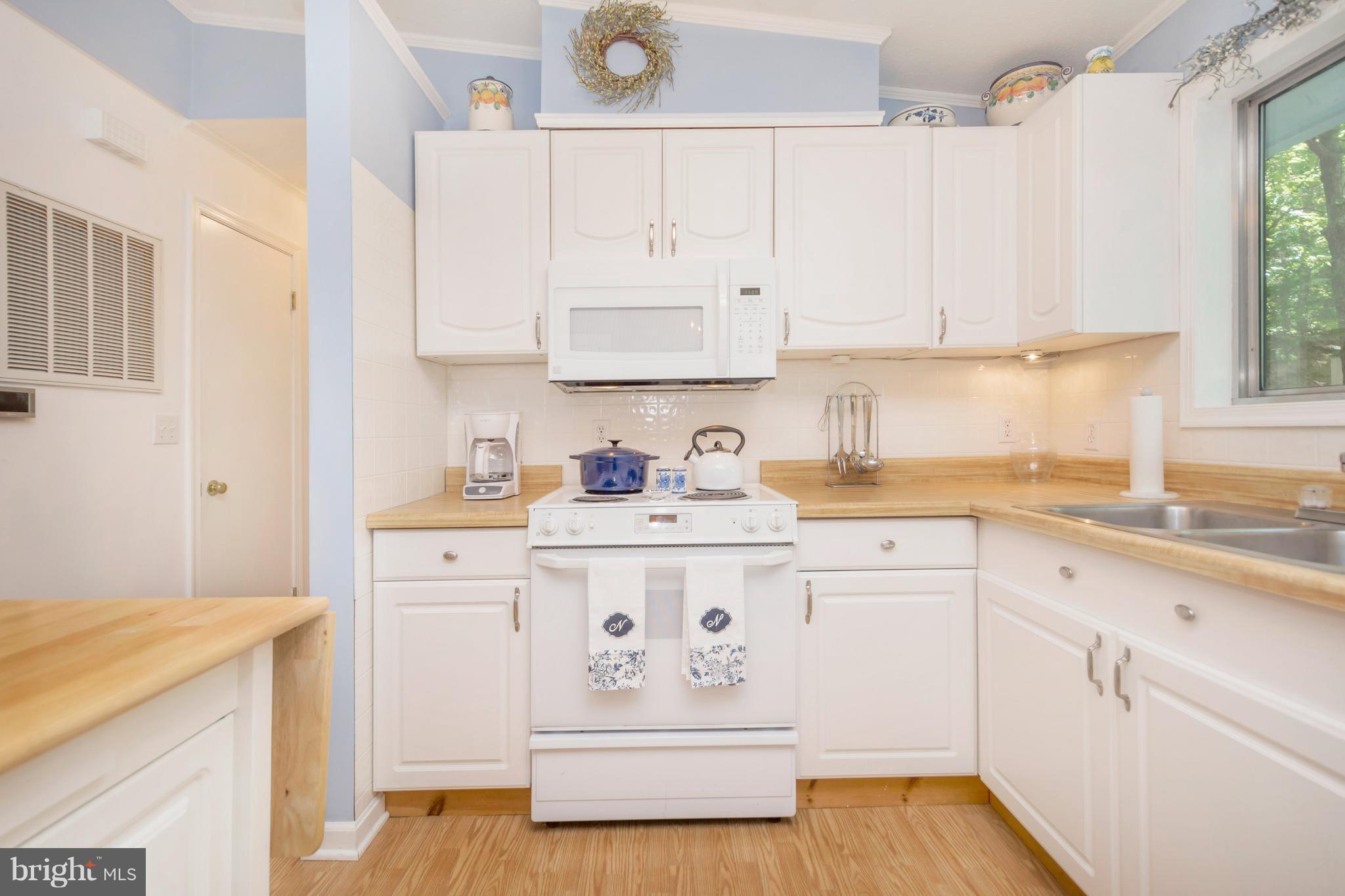 105 Greenspring Road Locust Grove, VA 22508 - Photo 17 of 30 Timeless white kitchen