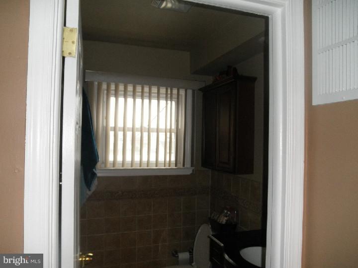 273 Poplar Road Warminster, PA 18974 - Photo 12 of 23 Bathroom