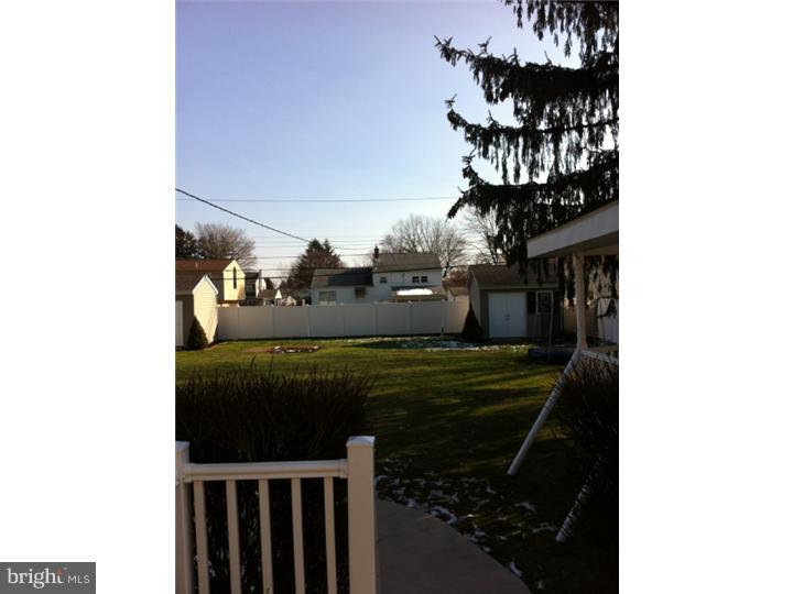273 Poplar Road Warminster, PA 18974 - Photo 20 of 23 View in Back