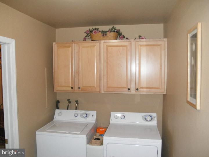 273 Poplar Road Warminster, PA 18974 - Photo 6 of 23 Laundry Room
