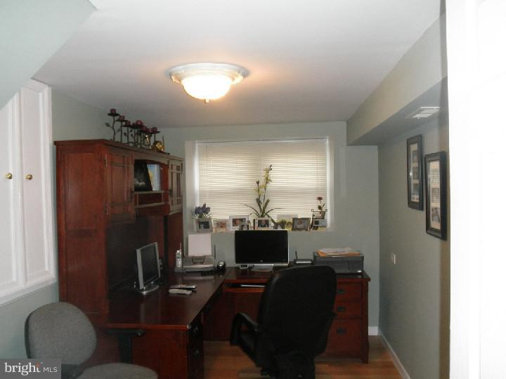 273 Poplar Road Warminster, PA 18974 - Photo 9 of 23 Office / Study