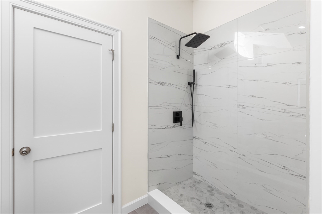 232 Lake Drive Hamilton, MA 01982 - Photo 17 of 31