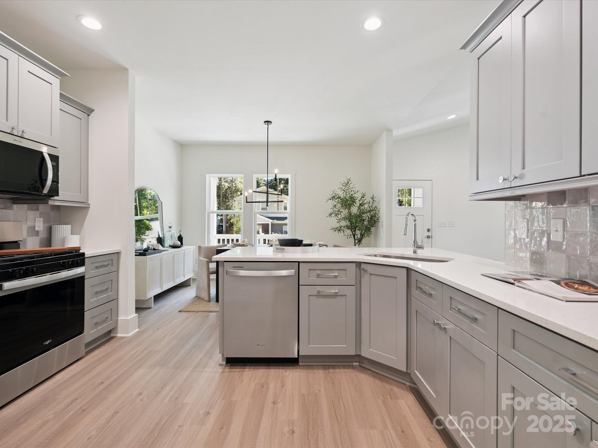 4111 Rutgers Avenue Charlotte, NC 28206 - Photo 4 of 39