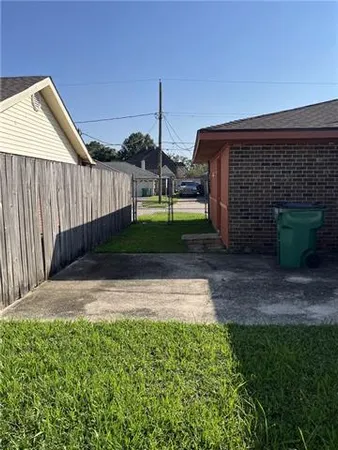 $1,600 | 2853 Cardinal Drive, Marrero, LA 70072