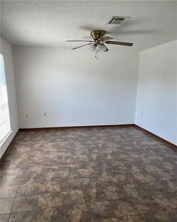 $1,600 | 2853 Cardinal Drive, Marrero, LA 70072