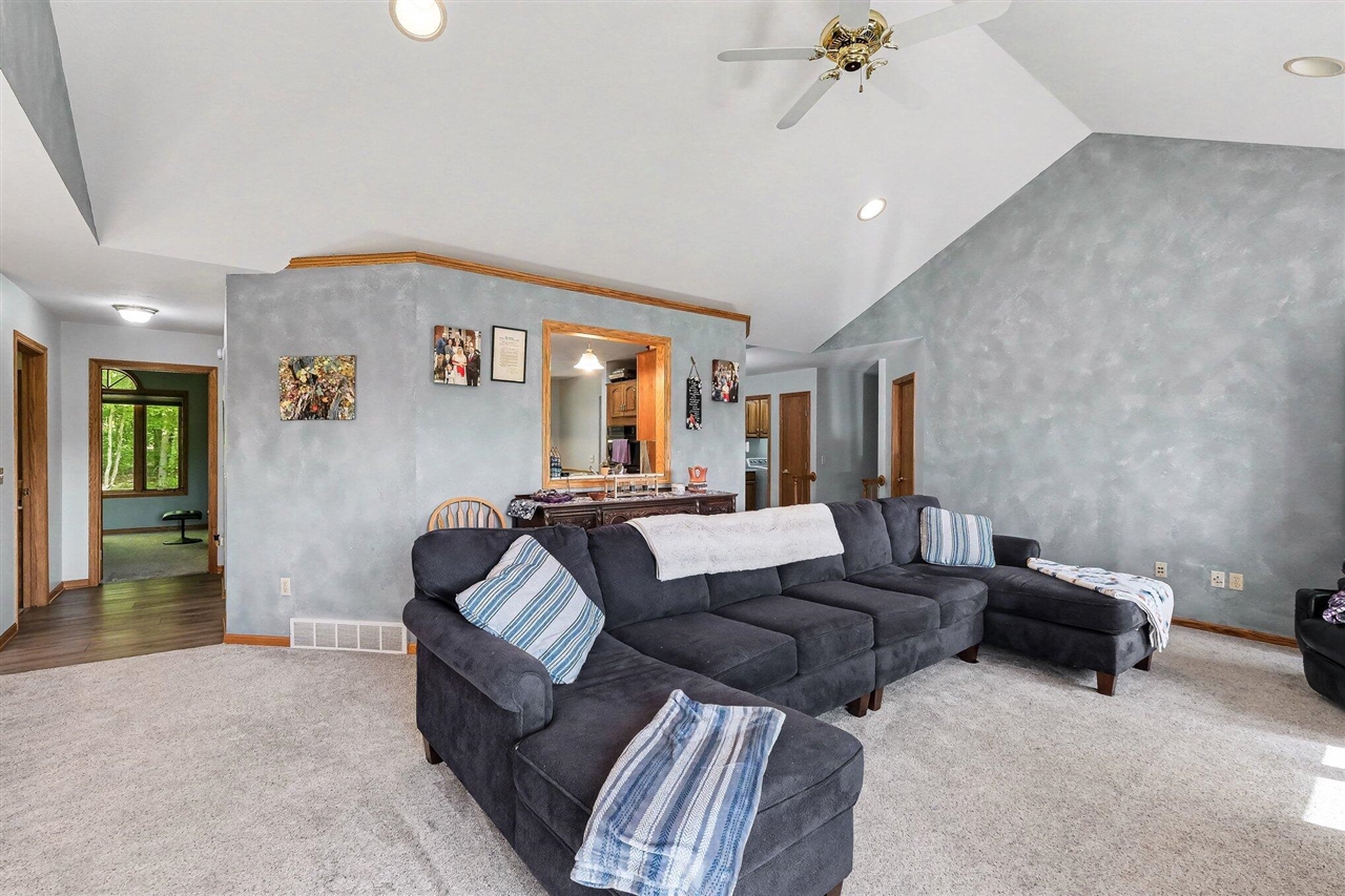 10835 Red Oak Ridge Howard City, MI 49329 - Photo 7 of 46
