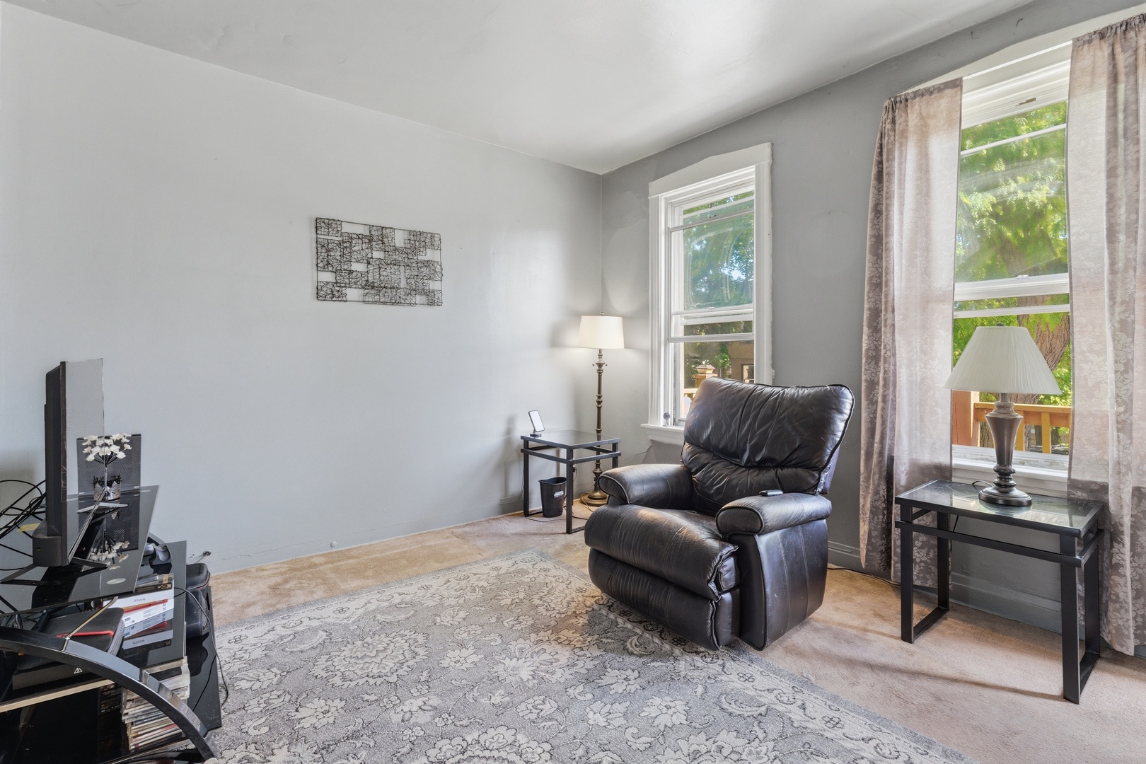 3820 West George Street Chicago, IL 60618 - Photo 5 of 36
