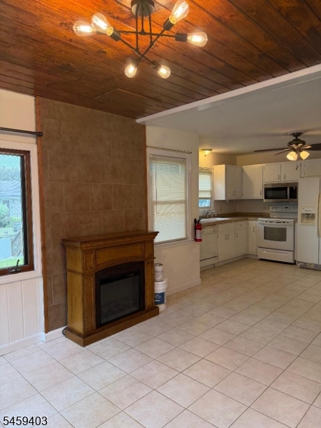 546 Vail Road Landing, NJ 07850 - Photo 15 of 19 Gallery Image 15