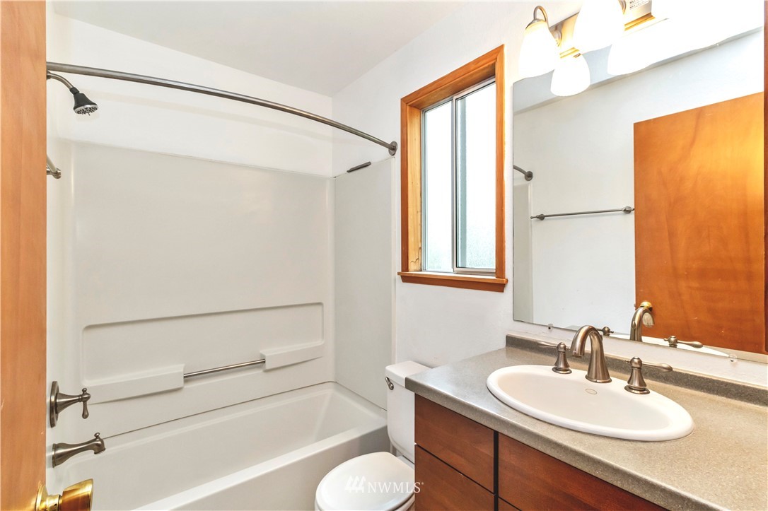 18910 Bothell Everett Highway, Unit C1 Bothell, WA 98012 - Photo 18 of 19 Gallery Image 18