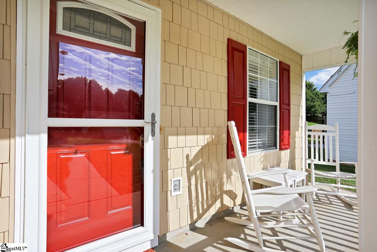8 Hawkesbury Road Simpsonville, SC 29681 - Photo 2 of 23 Gallery Image 2