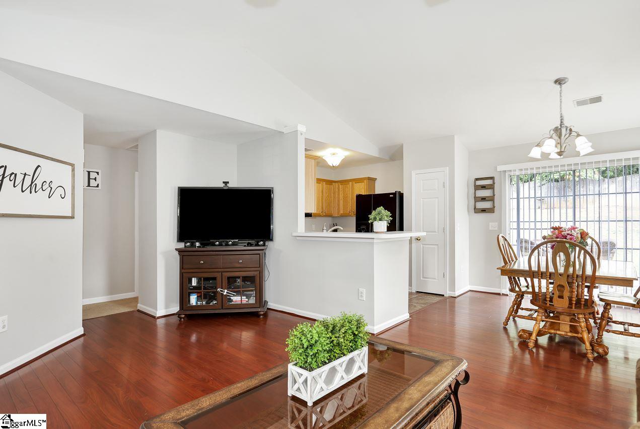 8 Hawkesbury Road Simpsonville, SC 29681 - Photo 6 of 23 Gallery Image 6