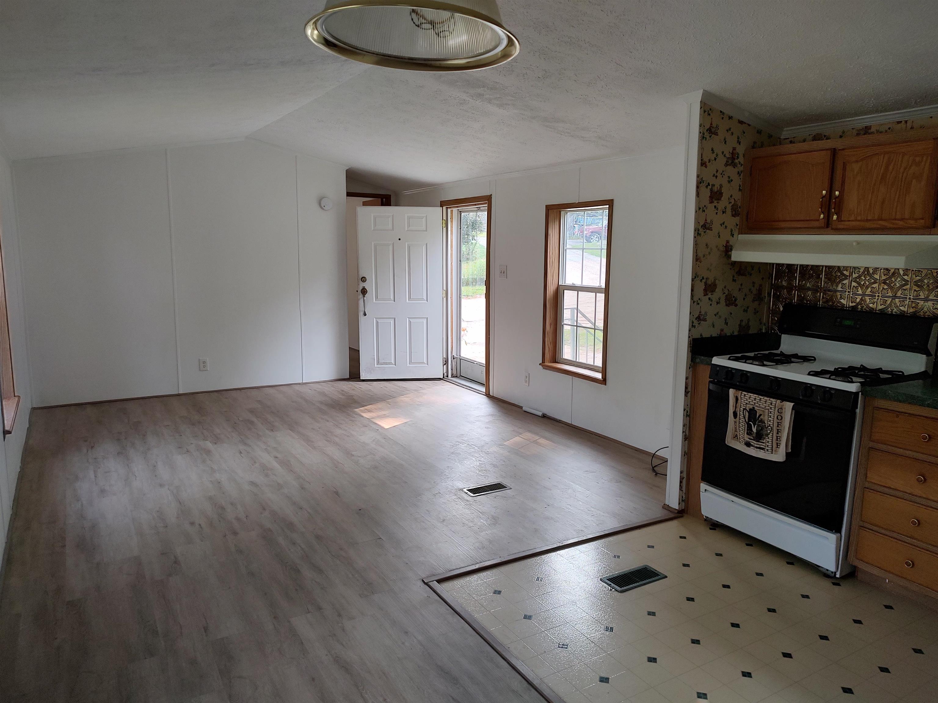 14 Pine Tree Drive Tuftonboro, NH 03816 - Photo 11 of 60