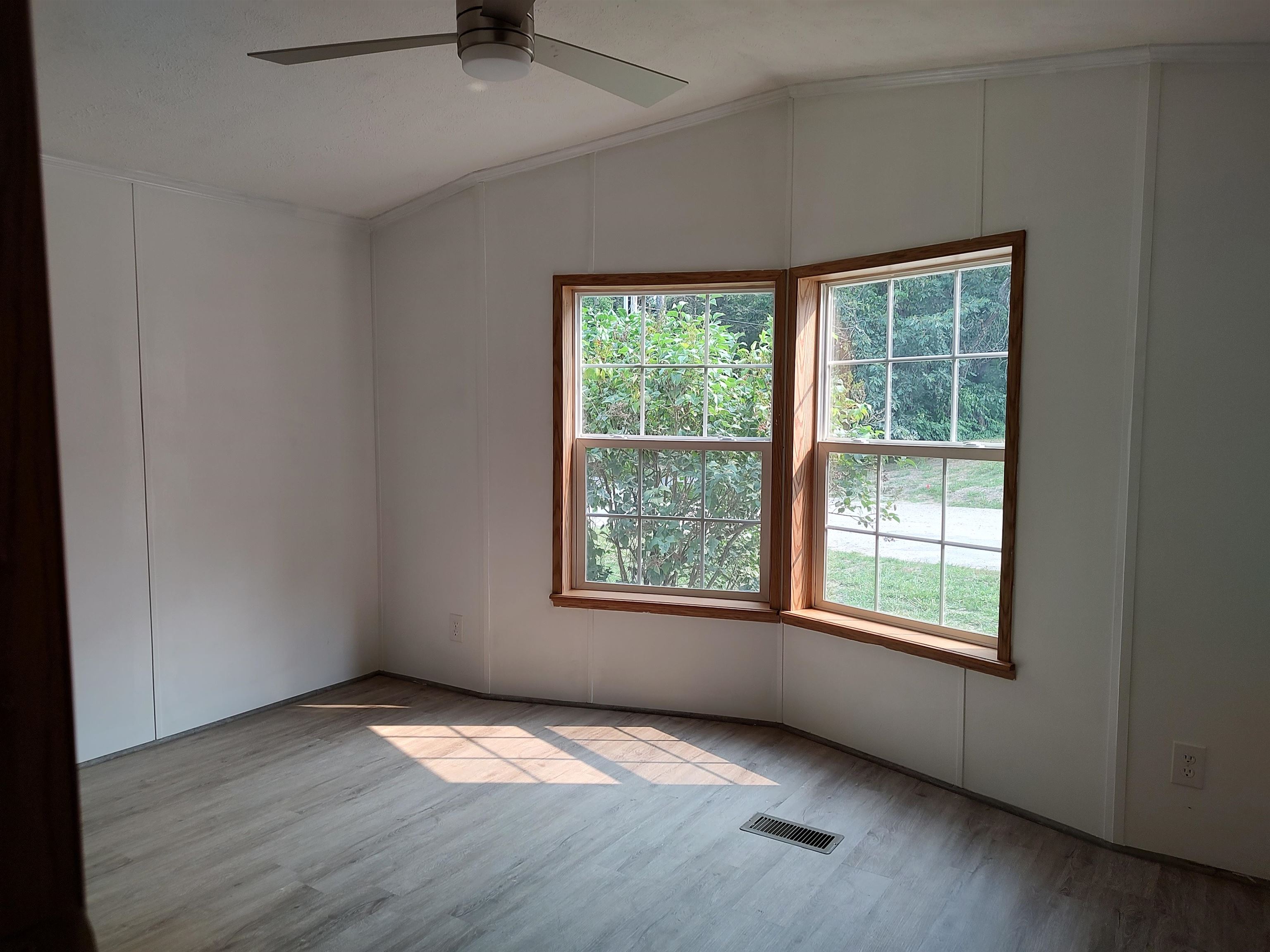 14 Pine Tree Drive Tuftonboro, NH 03816 - Photo 14 of 60