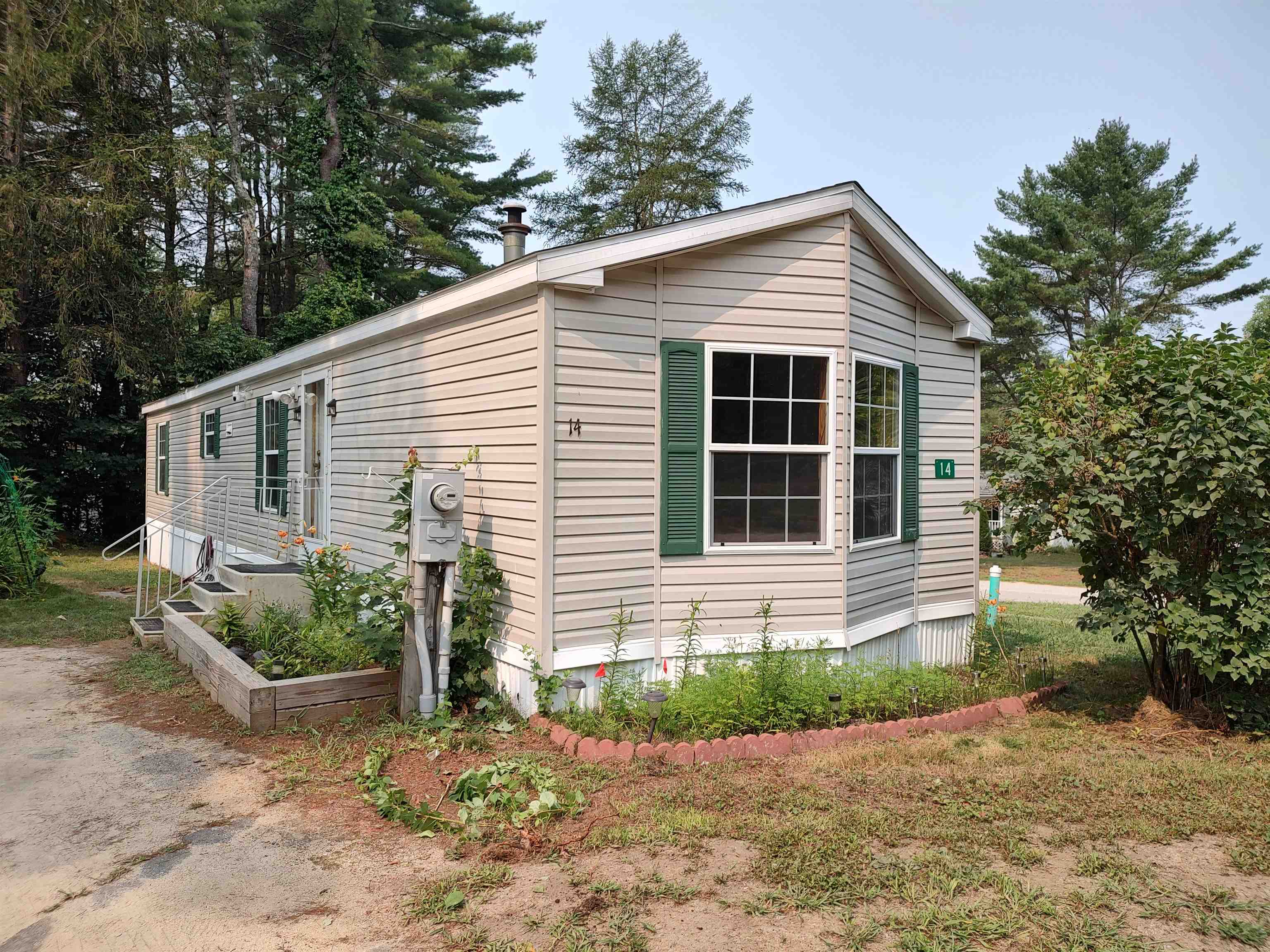 14 Pine Tree Drive Tuftonboro, NH 03816 - Photo 3 of 60