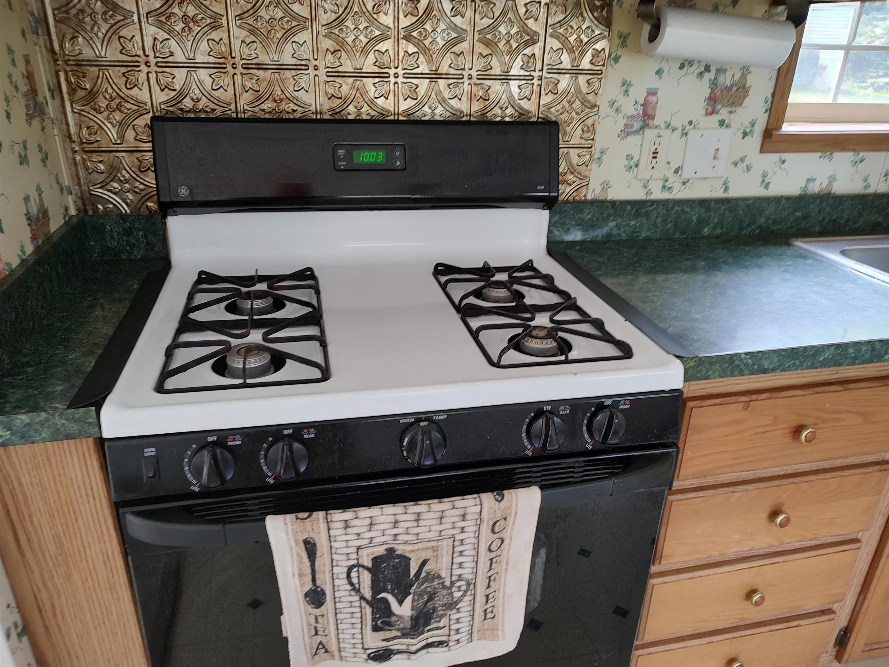 14 Pine Tree Drive Tuftonboro, NH 03816 - Photo 8 of 60