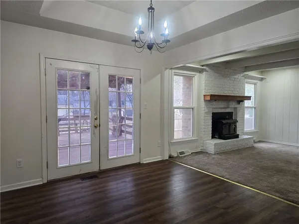 $275,000 | 1211 Southeast Briarcroft Street, Lee's Summit, MO 64063