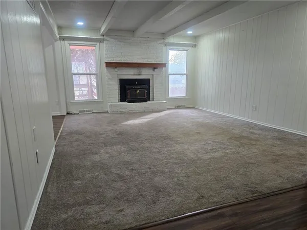 $275,000 | 1211 Southeast Briarcroft Street, Lee's Summit, MO 64063