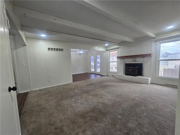 $275,000 | 1211 Southeast Briarcroft Street, Lee's Summit, MO 64063