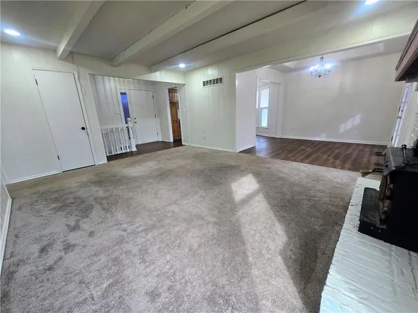 $275,000 | 1211 Southeast Briarcroft Street, Lee's Summit, MO 64063