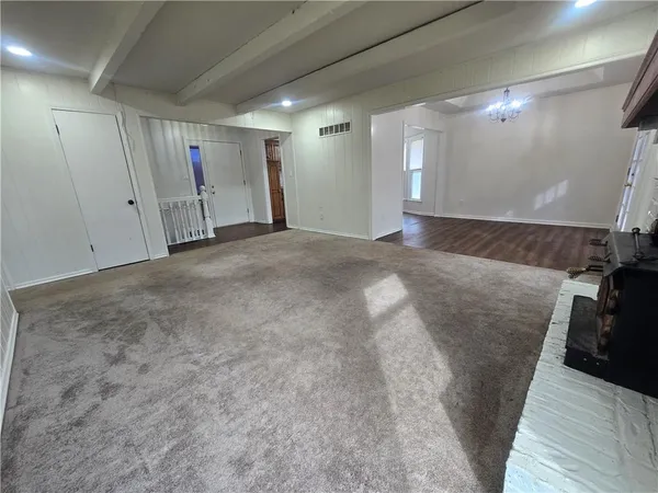 $275,000 | 1211 Southeast Briarcroft Street, Lee's Summit, MO 64063