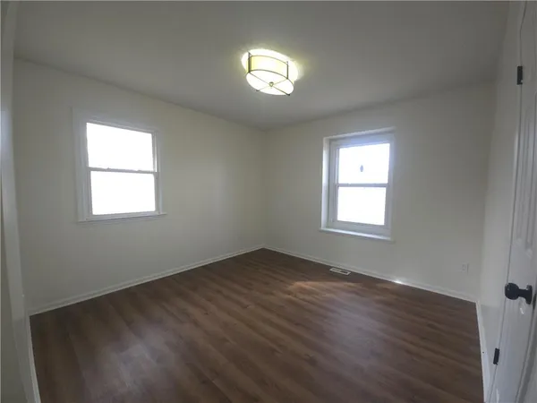 $275,000 | 1211 Southeast Briarcroft Street, Lee's Summit, MO 64063