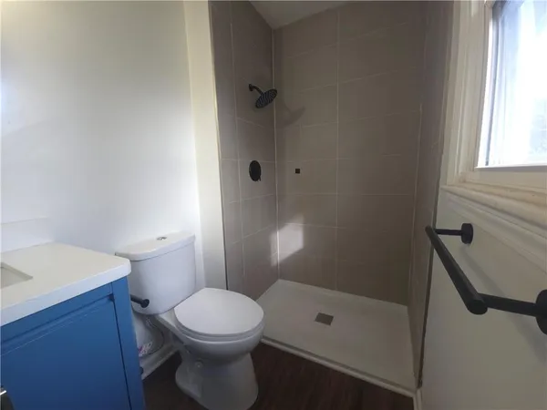 $275,000 | 1211 Southeast Briarcroft Street, Lee's Summit, MO 64063