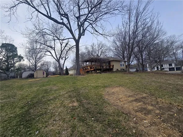 $275,000 | 1211 Southeast Briarcroft Street, Lee's Summit, MO 64063