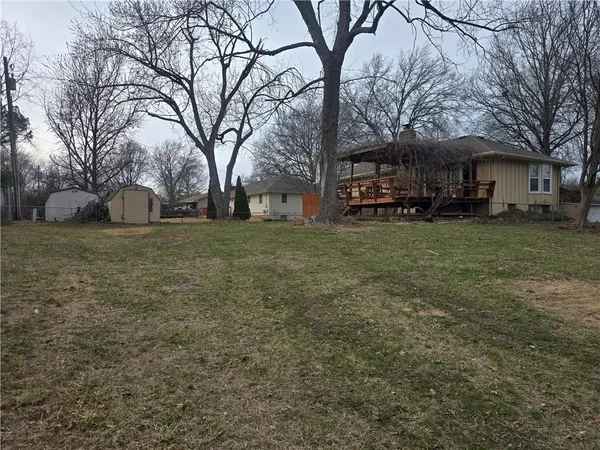 $275,000 | 1211 Southeast Briarcroft Street, Lee's Summit, MO 64063