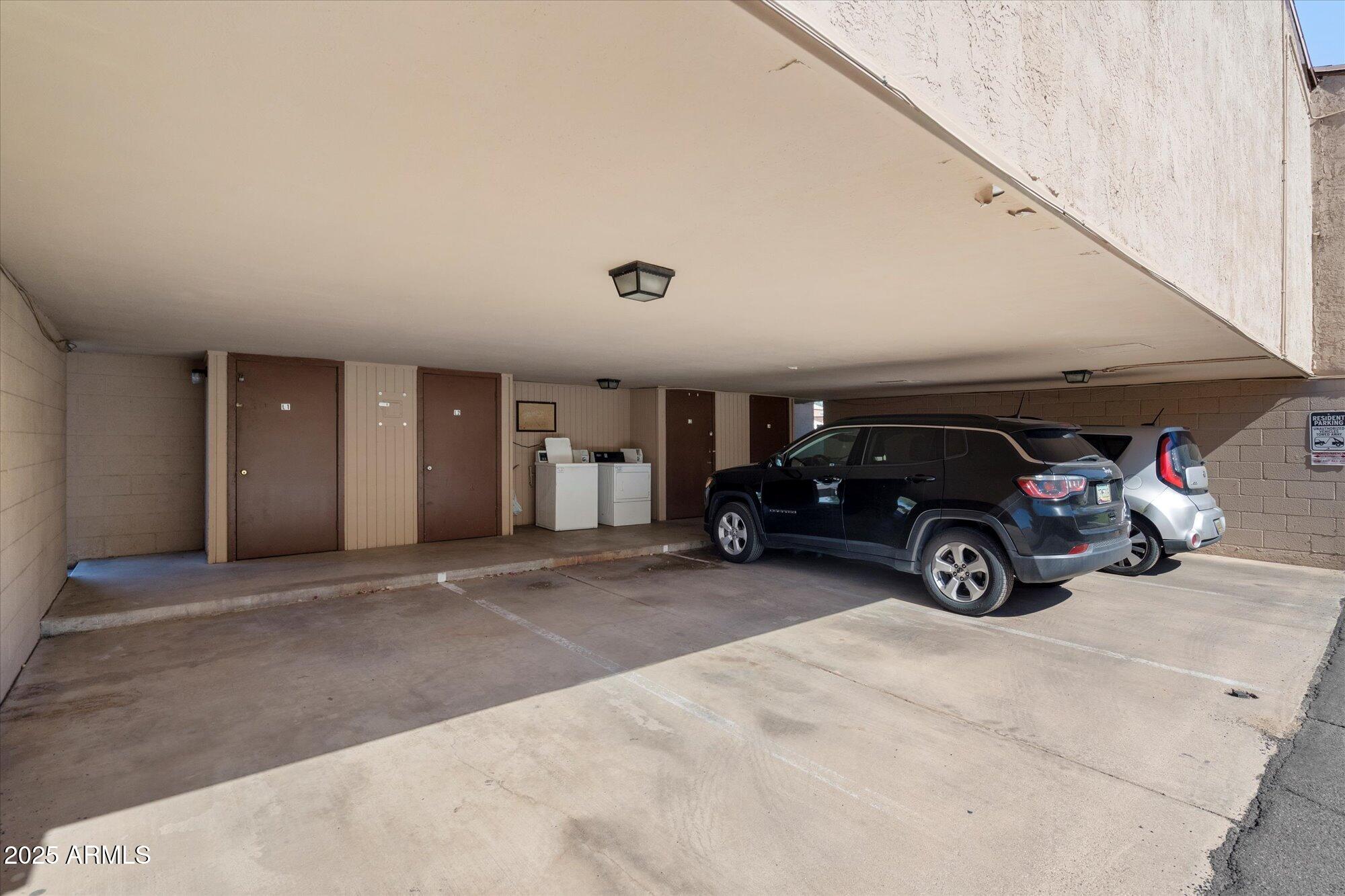 2673 East Oakleaf Drive Tempe, AZ 85288 - Photo 3 of 20 03-105477502