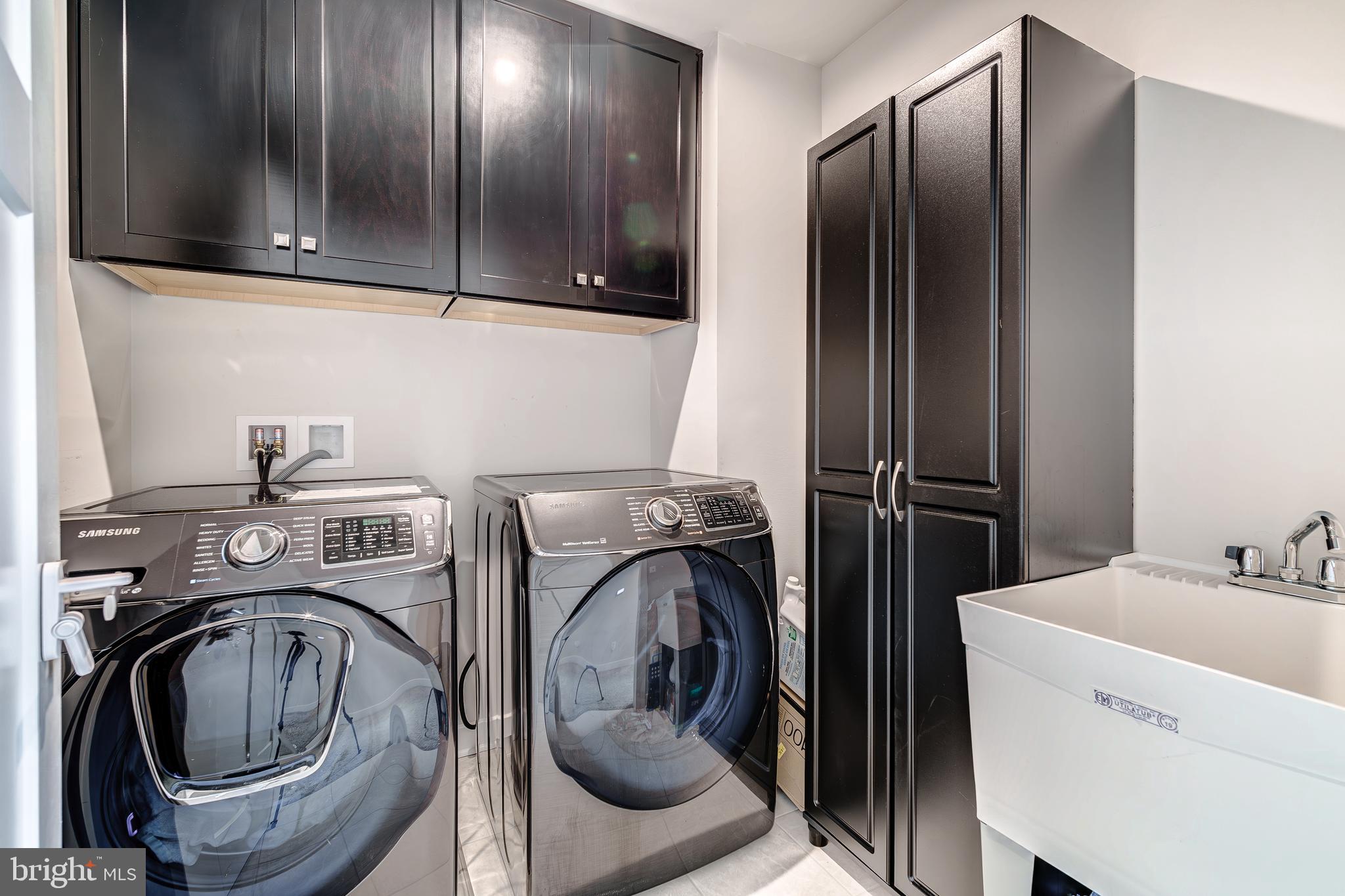 11367 Wheeler Ridge Drive Manassas, VA 20109 - Photo 34 of 48 Laundry