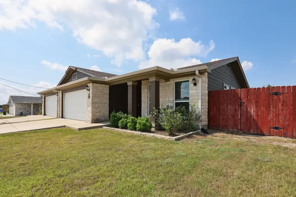 $1,745 | 20111 Travis Drive, Unit A, Lago Vista, TX 78645
