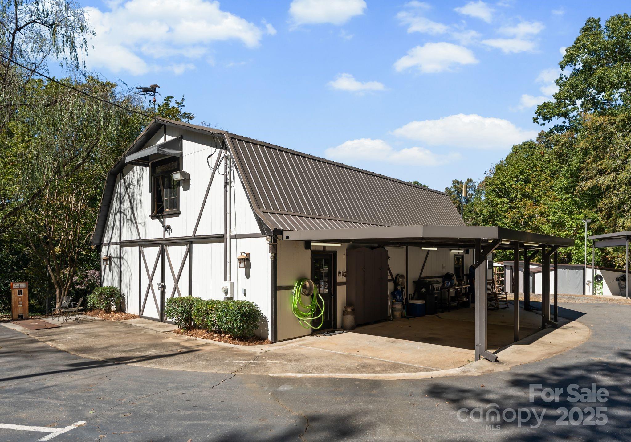 4829 Mt Olive Church Road Charlotte, NC 28278 - Photo 3 of 48