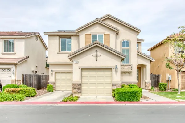 $405,000 | 3037 Roche Lane, Clovis, CA 93619