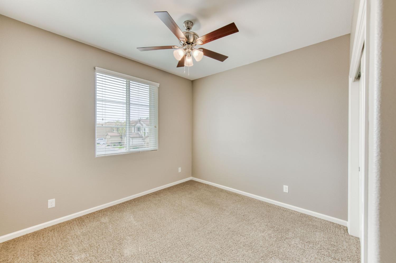 3037 Roche Lane Clovis, CA 93619 - Photo 11 of 24