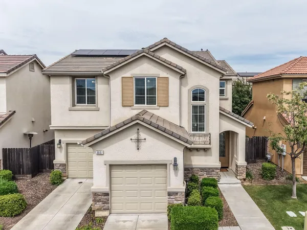$405,000 | 3037 Roche Lane, Clovis, CA 93619