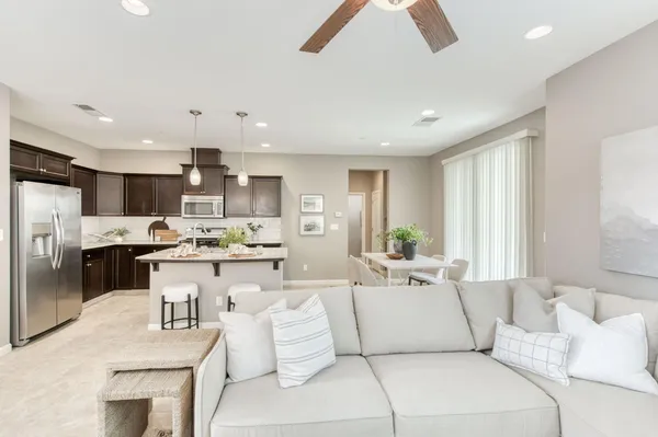 $405,000 | 3037 Roche Lane, Clovis, CA 93619