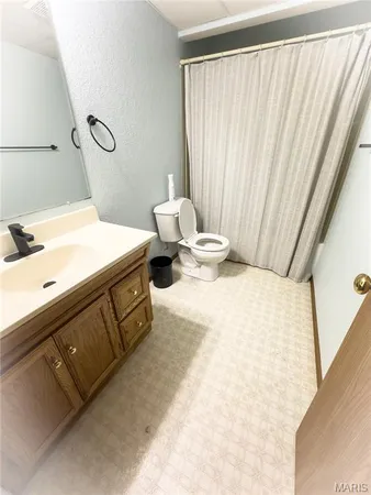 $349,900 | 17130 Elm Trail Drive, Eureka, MO 63025