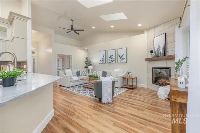 $975,000 | 2162 North Sevenoaks Way, Eagle, ID 83616