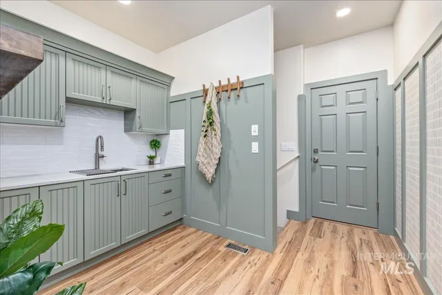 $975,000 | 2162 North Sevenoaks Way, Eagle, ID 83616