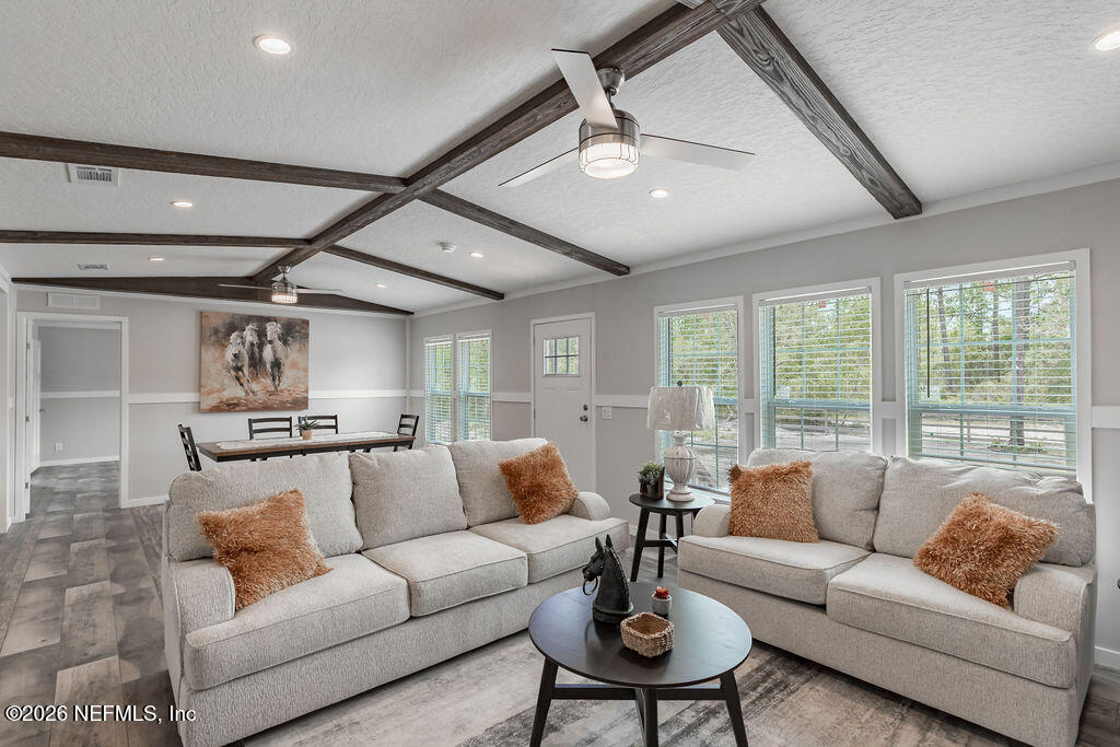 230 Red Eye Road Florahome, FL 32140 - Photo 5 of 37 Living Room