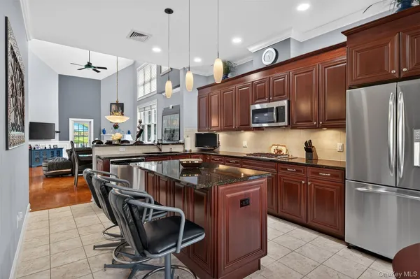 $944,500 | 2272 Dalton Drive, Cortlandt Manor, NY 10567