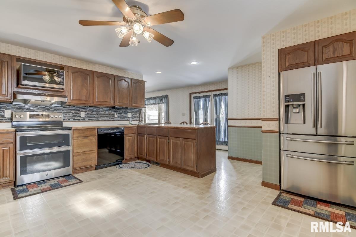 136 North State Street Springfield, IL 62702 - Photo 15 of 36