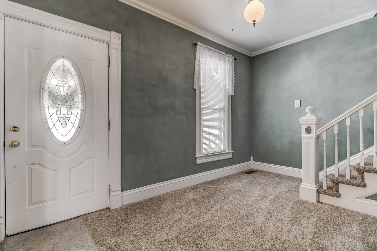 136 North State Street Springfield, IL 62702 - Photo 2 of 36